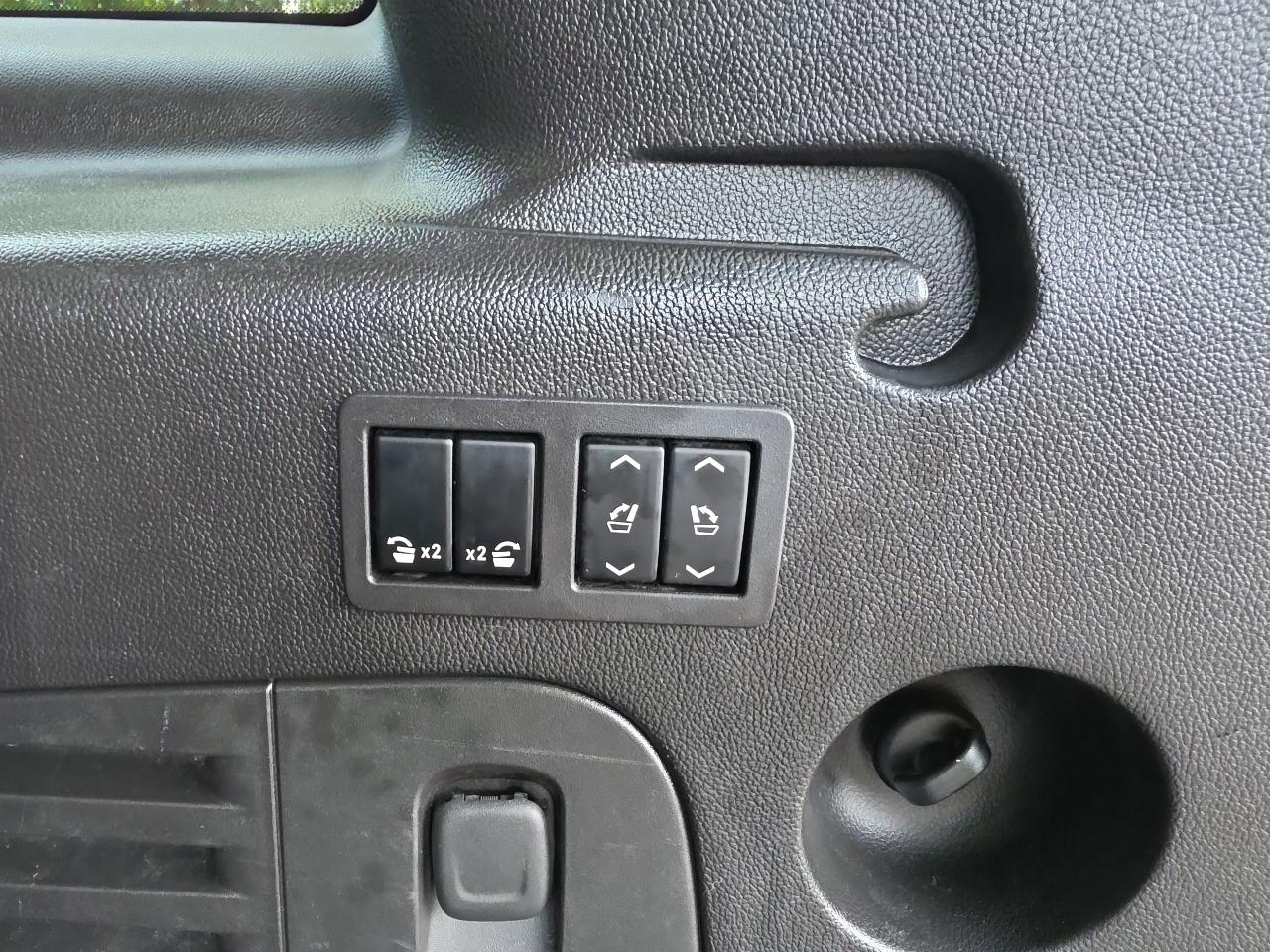 Chevrolet Suburban 4WD 4dr 1500 Premier 2017