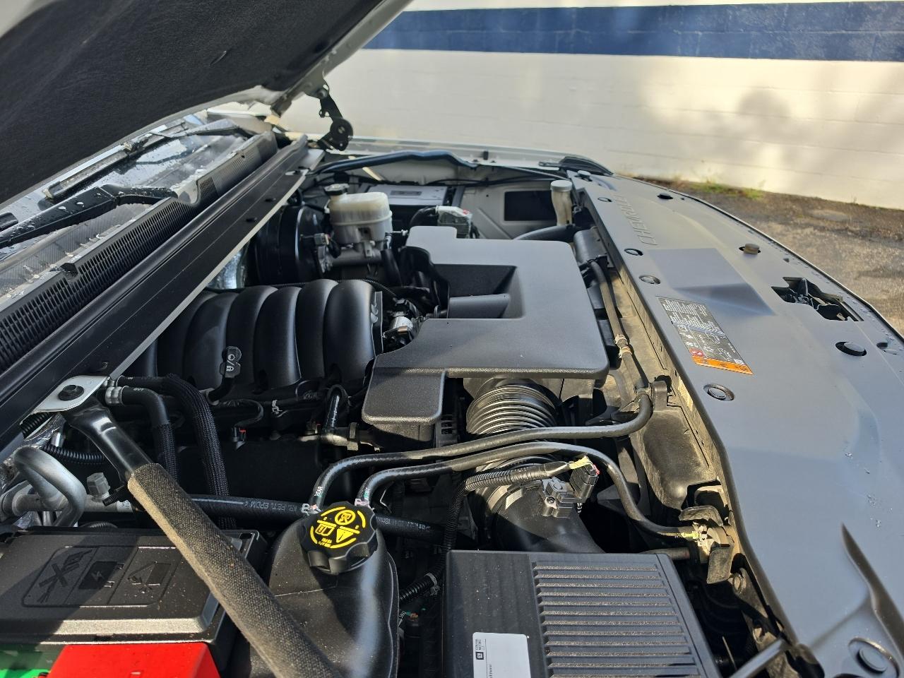Chevrolet Suburban 4WD 4dr 1500 Premier 2017
