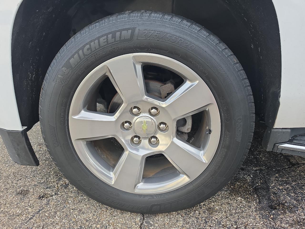 Chevrolet Suburban 4WD 4dr 1500 Premier 2017