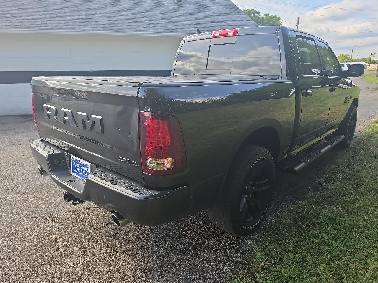 RAM 1500 Night 4x4 Crew Cab 5'7" Box 2017