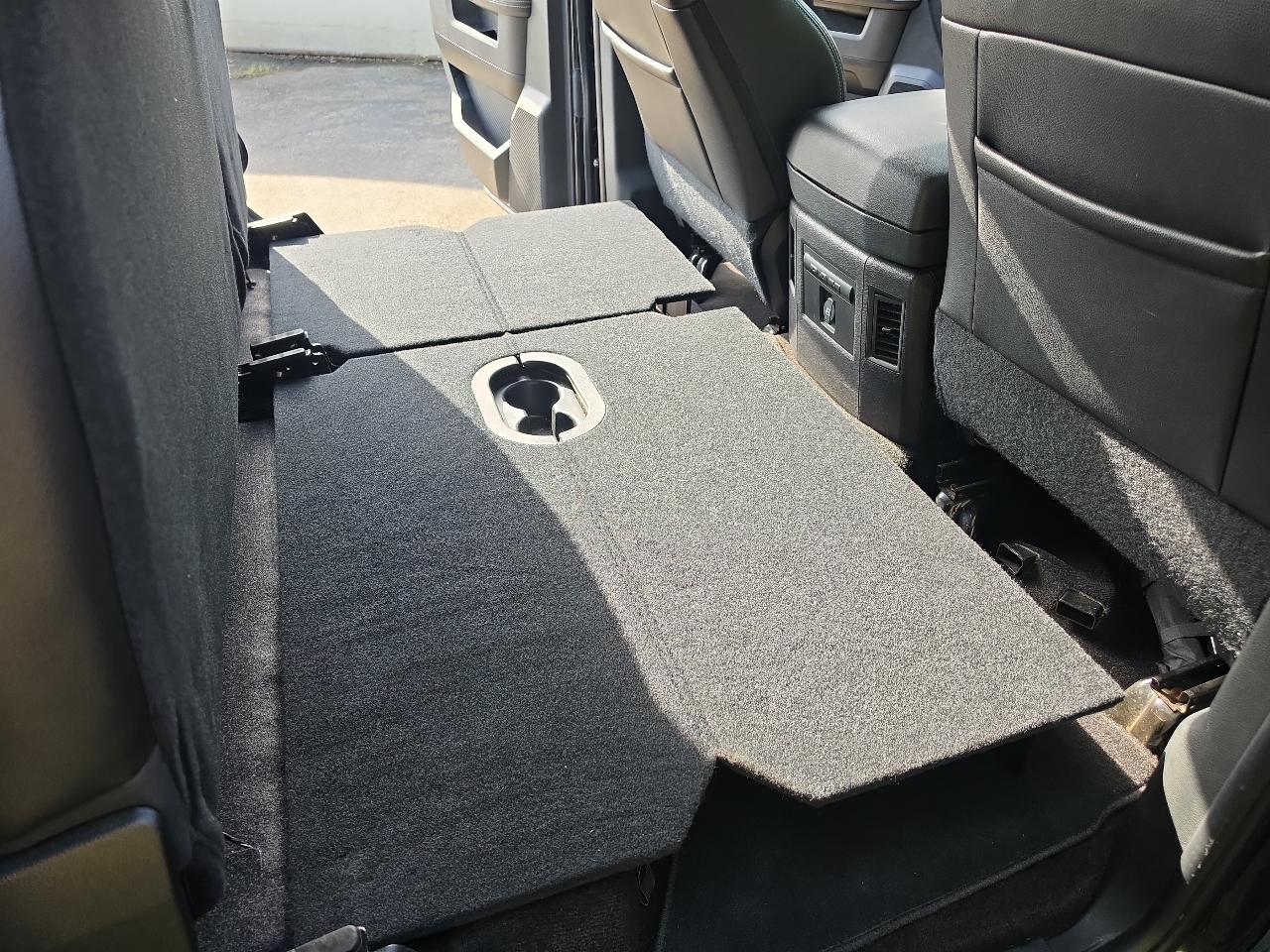 RAM 1500 Night 4x4 Crew Cab 5'7" Box 2017