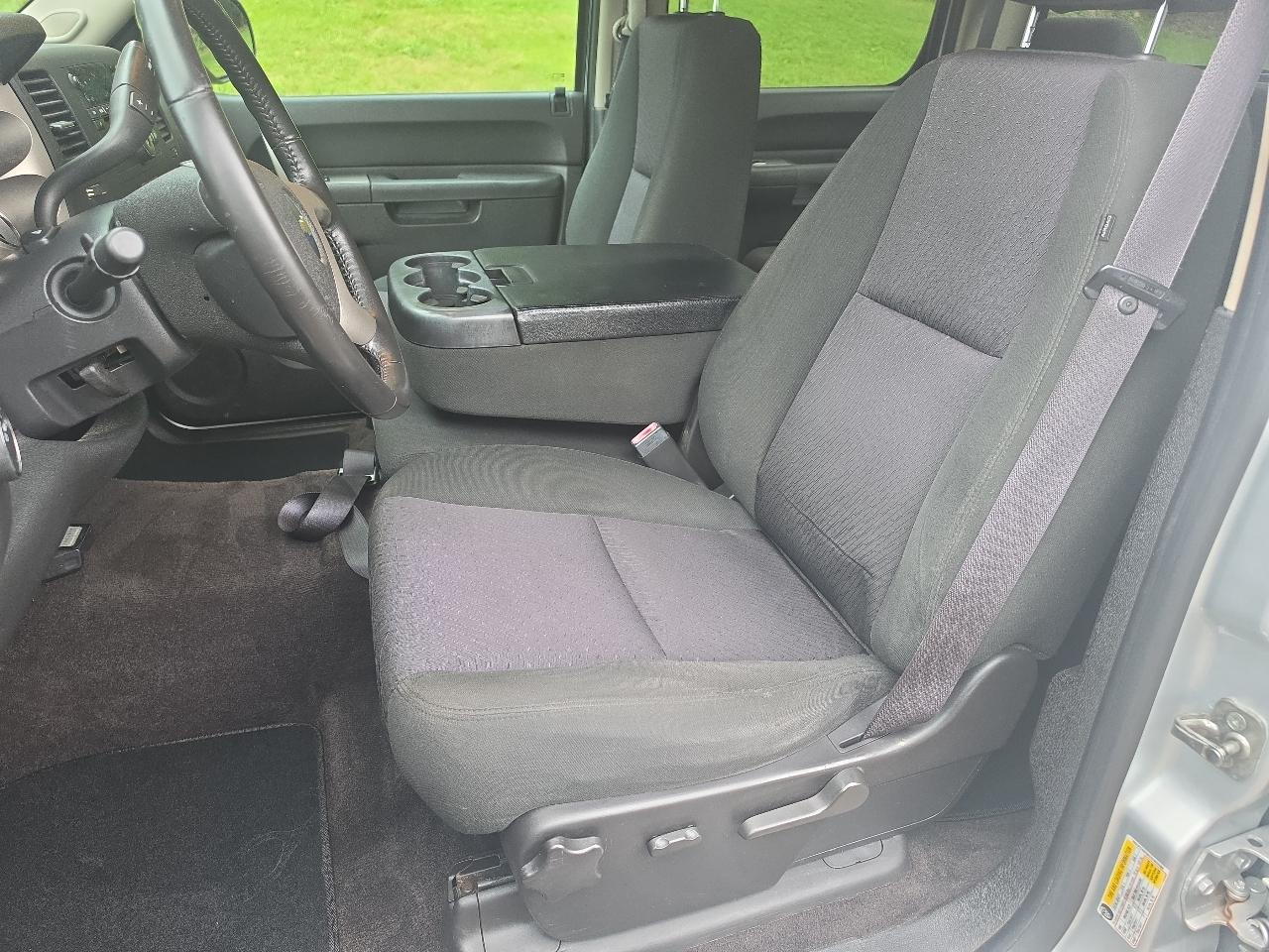 Chevrolet Silverado 1500 2WD Crew Cab 143.5" LT 2012
