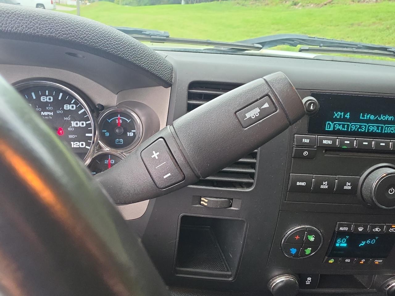 Chevrolet Silverado 1500 2WD Crew Cab 143.5" LT 2012
