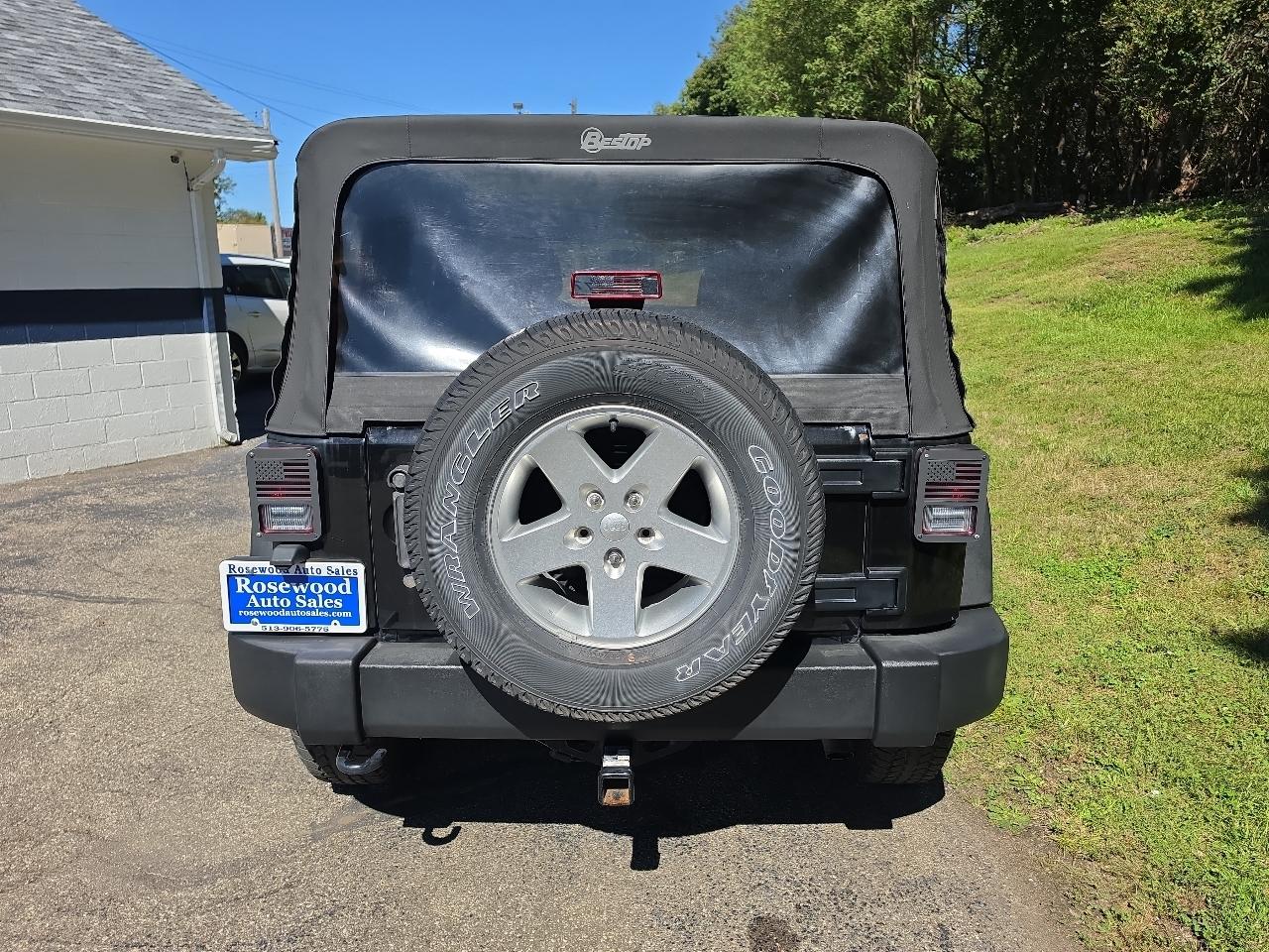 Jeep Wrangler Unlimited 4WD 4dr Sport 2016