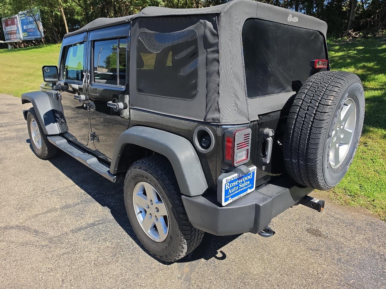 Jeep Wrangler Unlimited 4WD 4dr Sport 2016