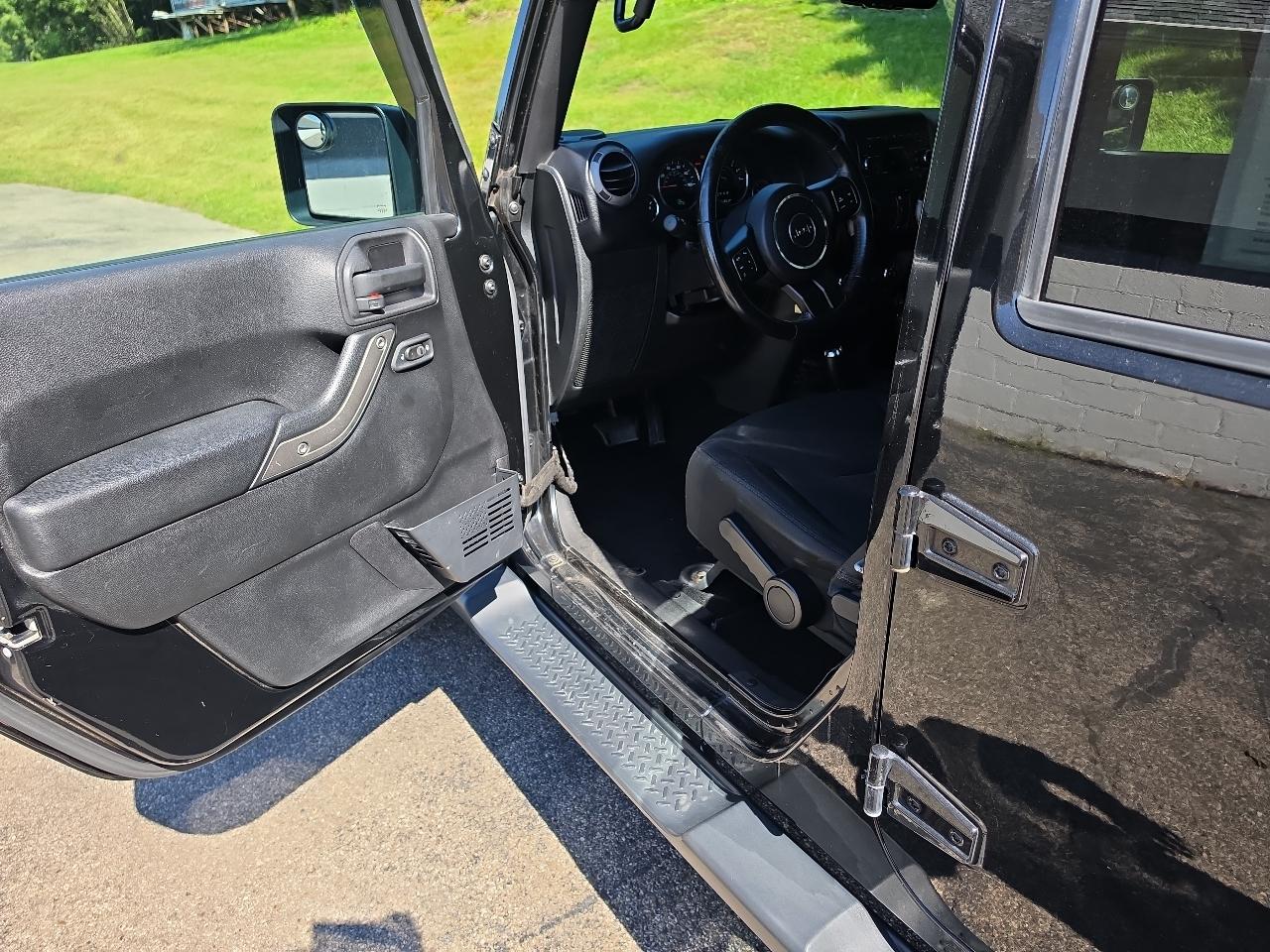 Jeep Wrangler Unlimited 4WD 4dr Sport 2016