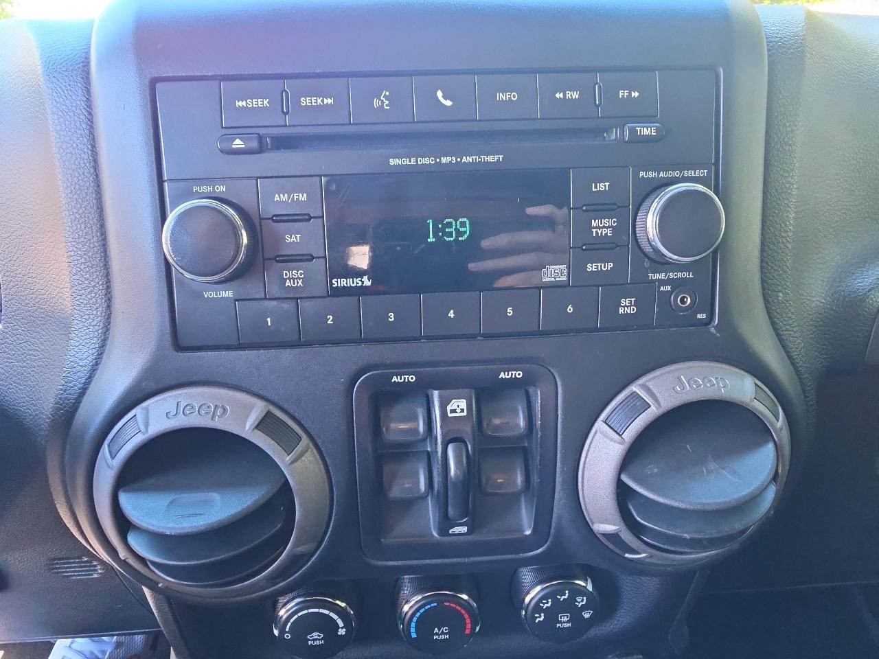Jeep Wrangler Unlimited 4WD 4dr Sport 2016