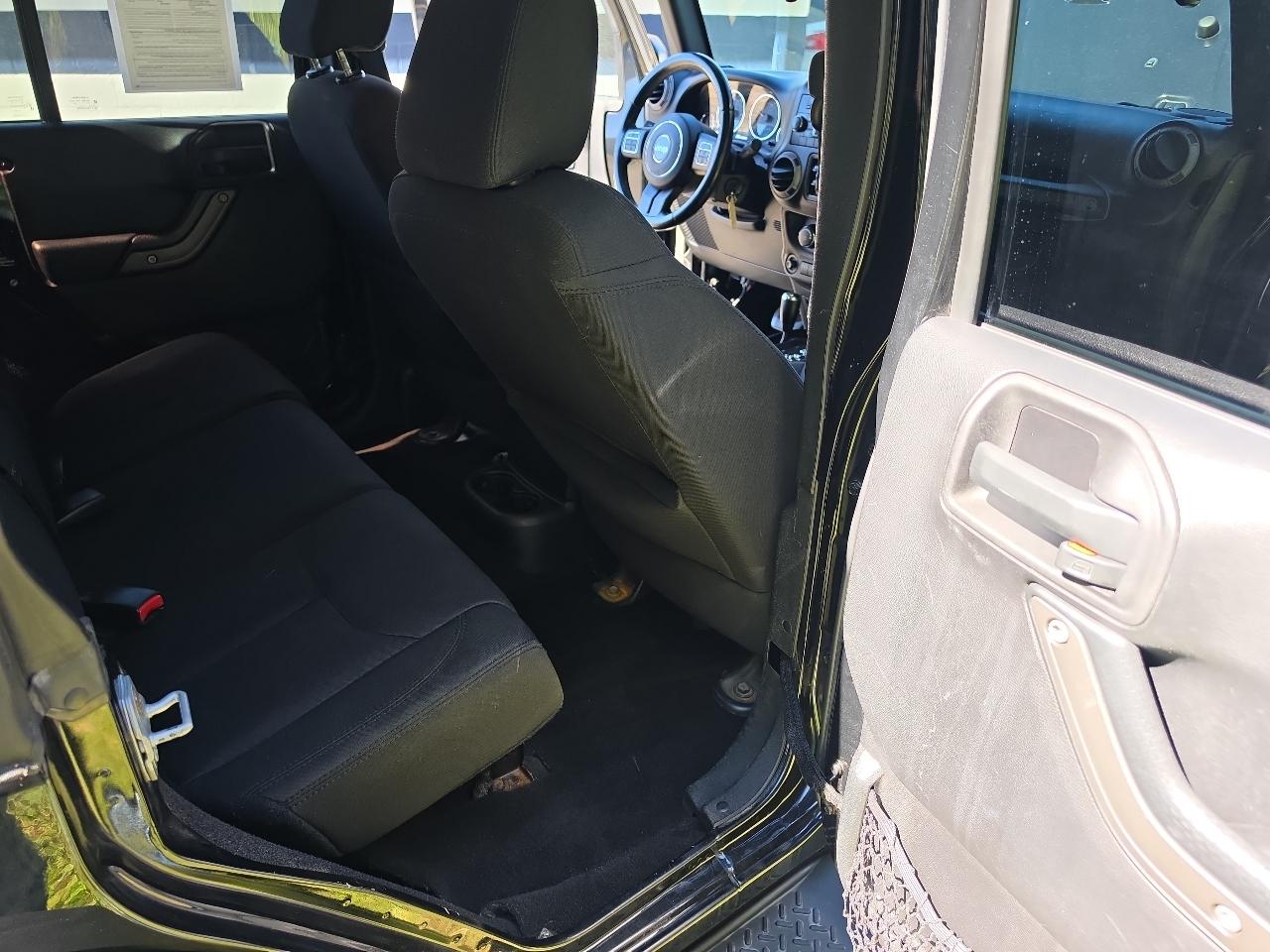 Jeep Wrangler Unlimited 4WD 4dr Sport 2016