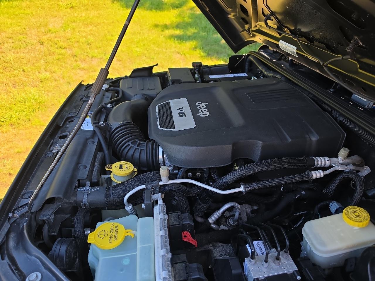 Jeep Wrangler Unlimited 4WD 4dr Sport 2016
