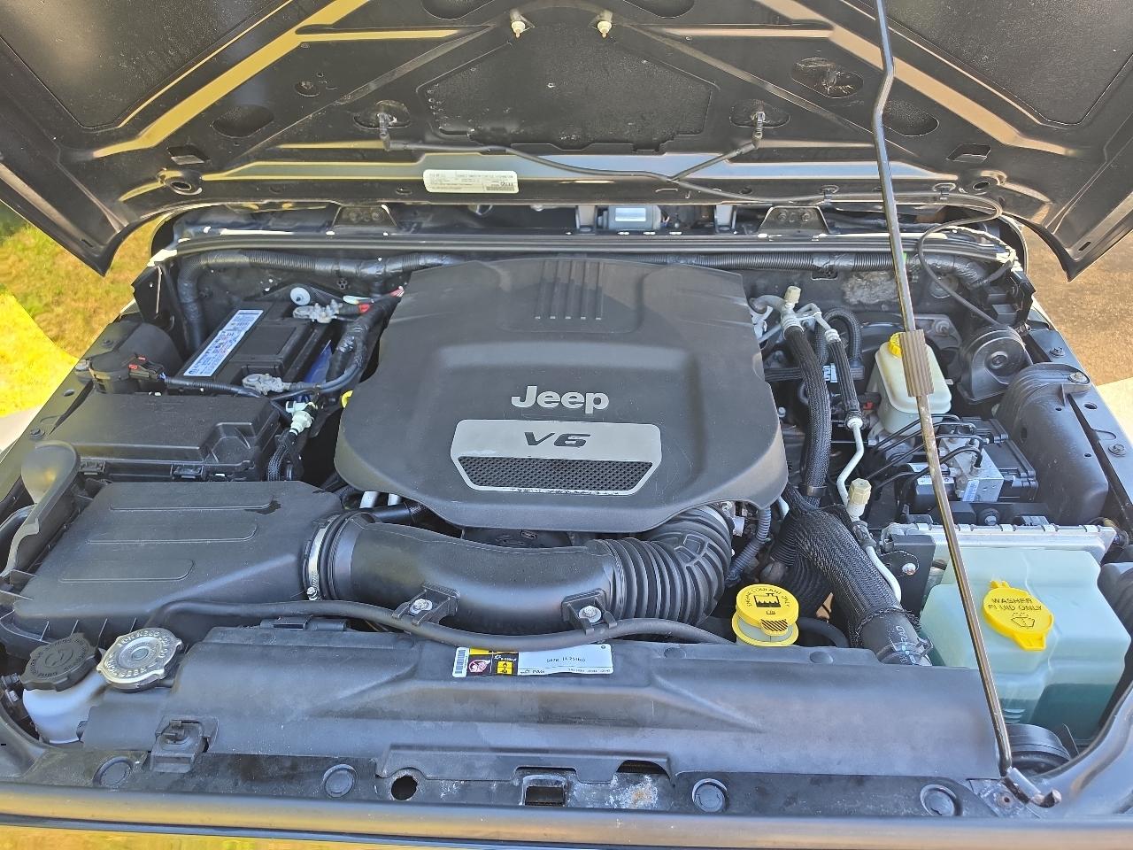 Jeep Wrangler Unlimited 4WD 4dr Sport 2016