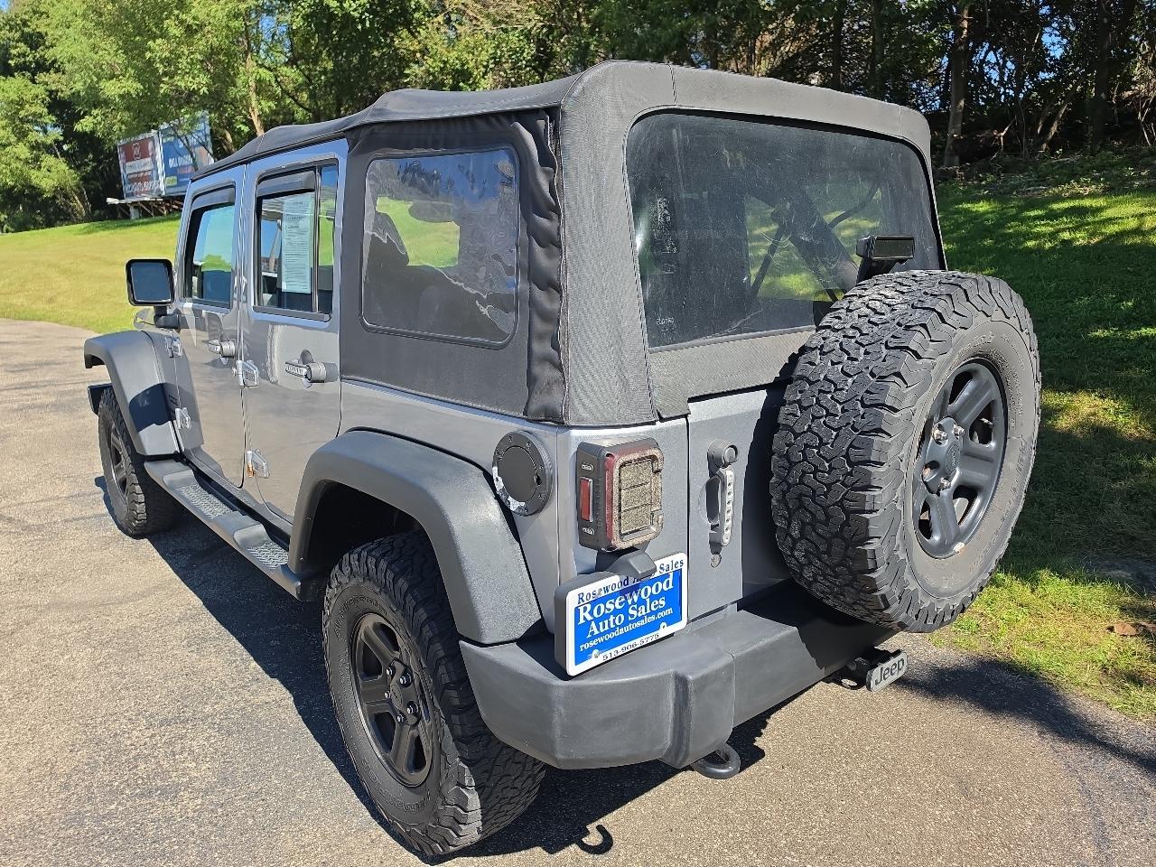 Jeep Wrangler Unlimited 4WD 4dr Sport 2015