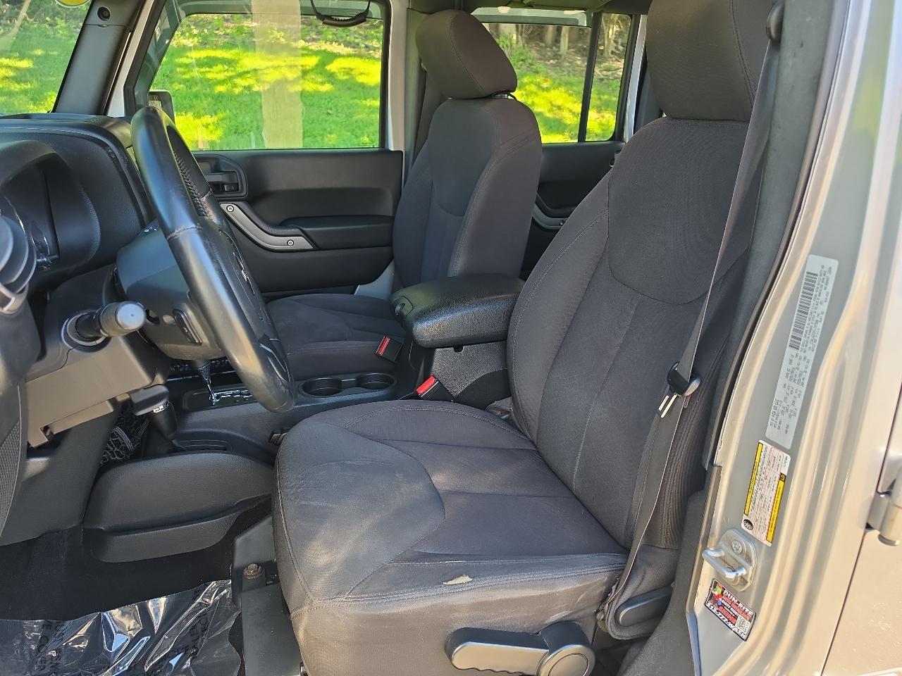 Jeep Wrangler Unlimited 4WD 4dr Sport 2015