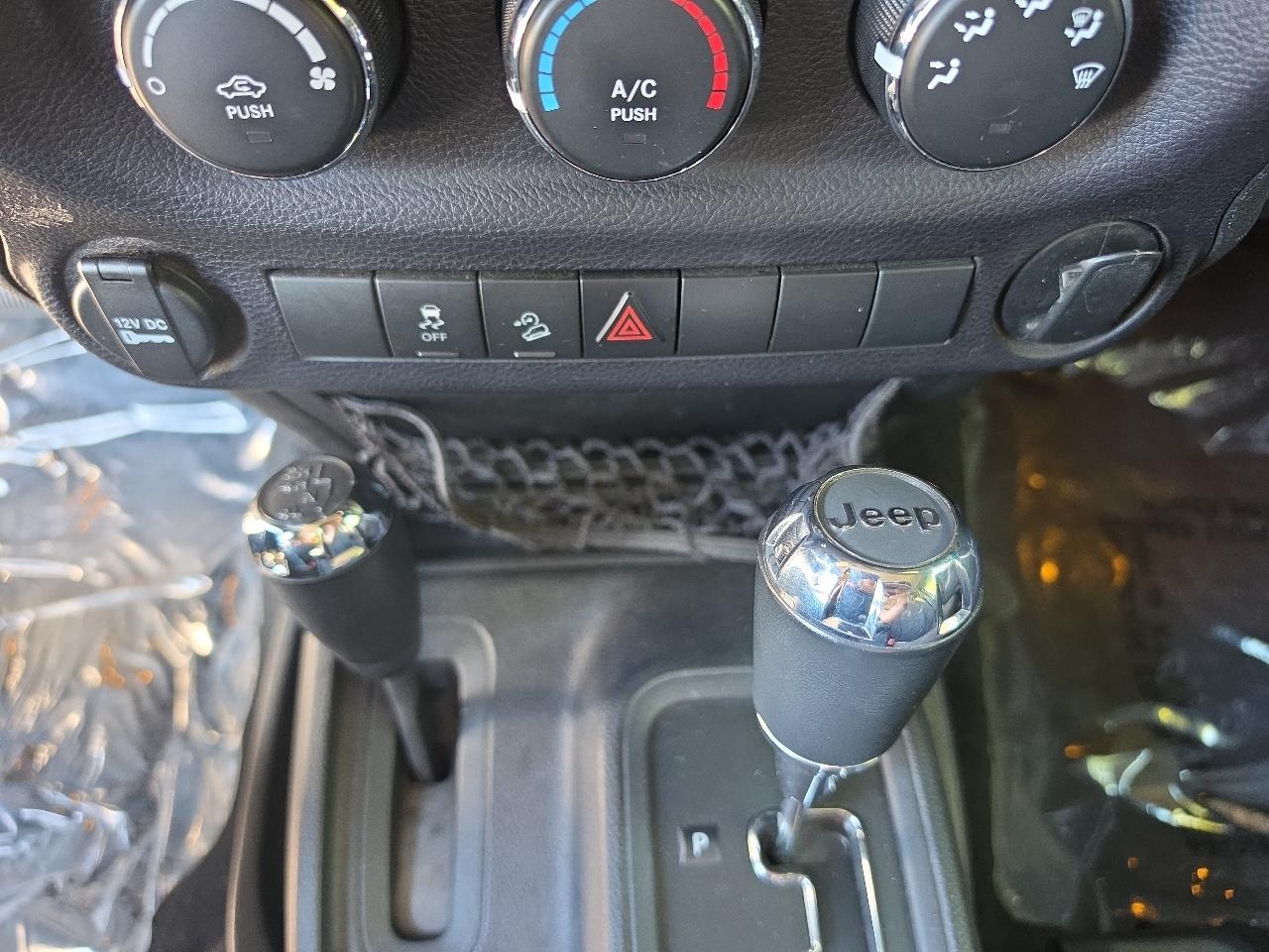 Jeep Wrangler Unlimited 4WD 4dr Sport 2015