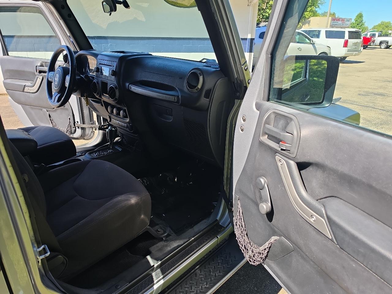 Jeep Wrangler Unlimited 4WD 4dr Sport 2015