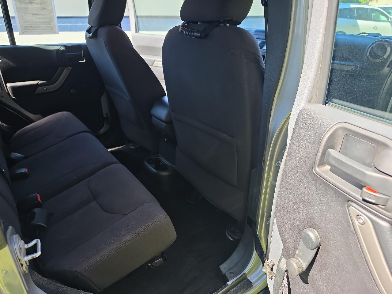 Jeep Wrangler Unlimited 4WD 4dr Sport 2015