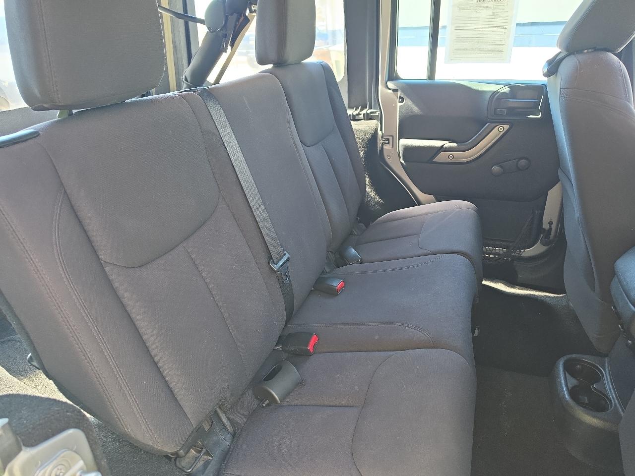 Jeep Wrangler Unlimited 4WD 4dr Sport 2015