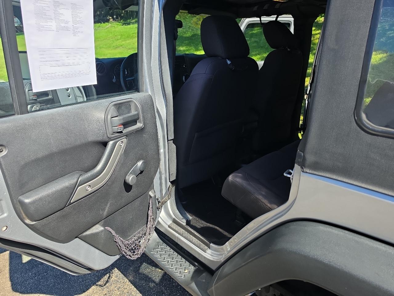 Jeep Wrangler Unlimited 4WD 4dr Sport 2015