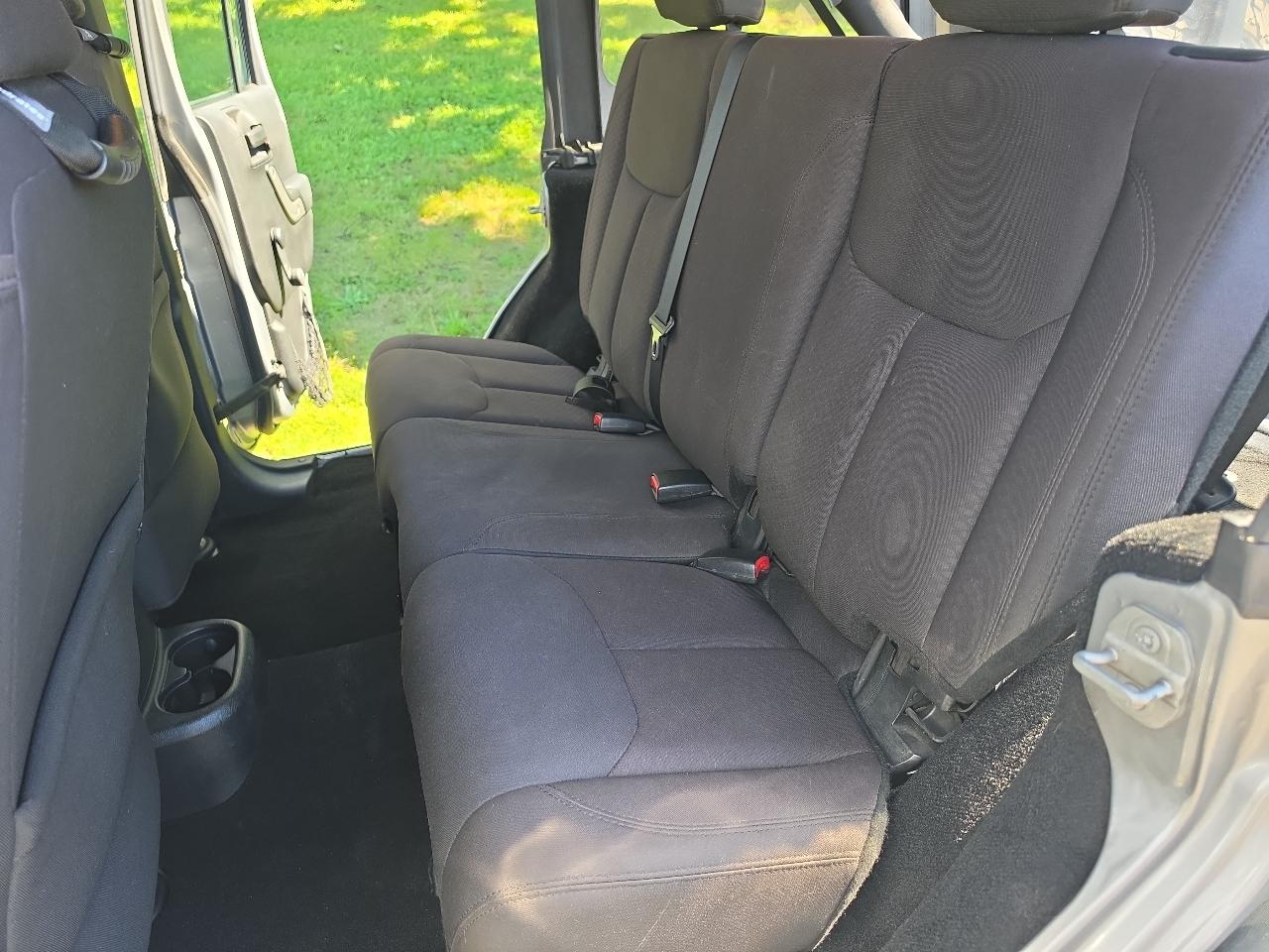 Jeep Wrangler Unlimited 4WD 4dr Sport 2015