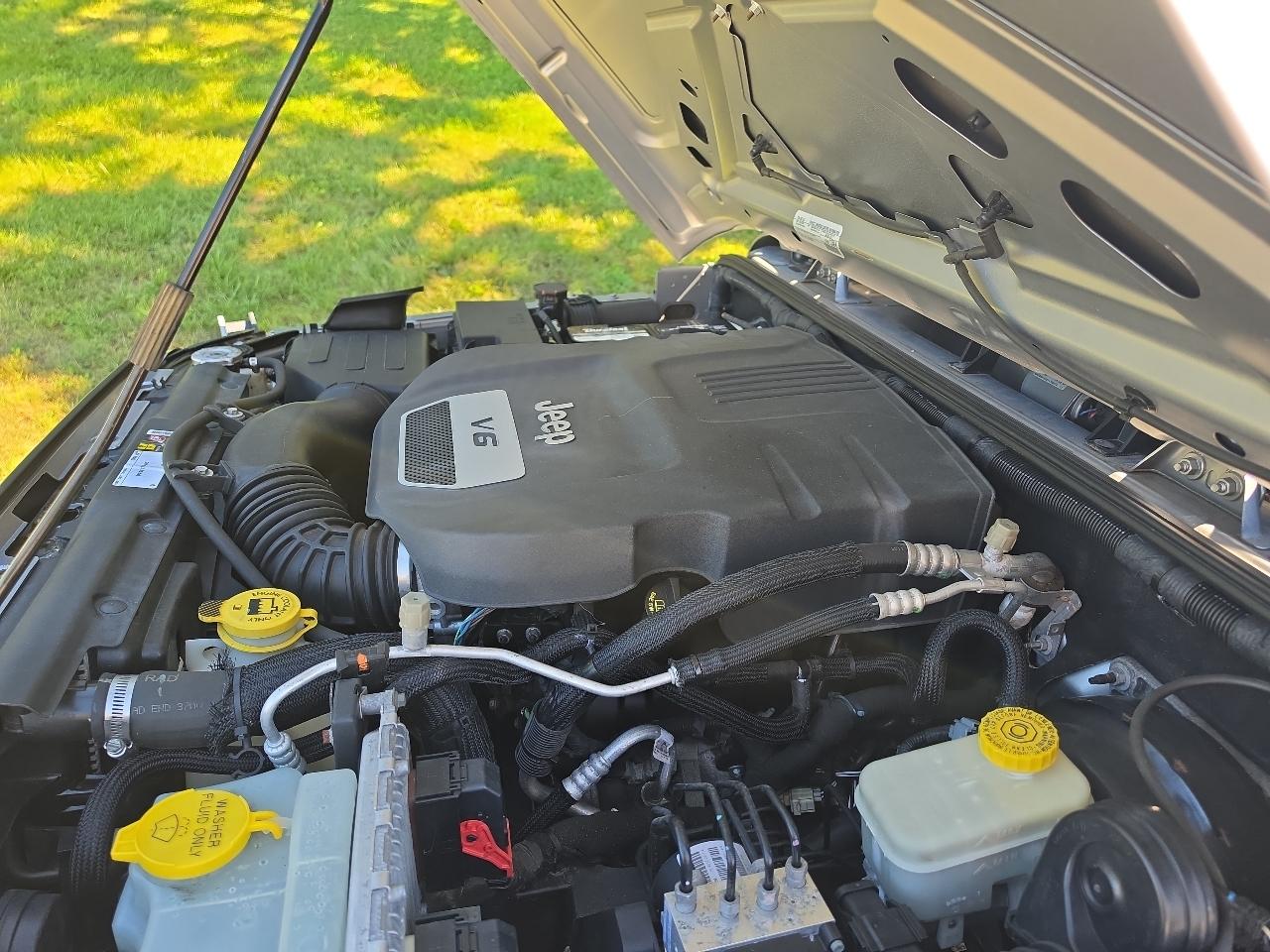 Jeep Wrangler Unlimited 4WD 4dr Sport 2015