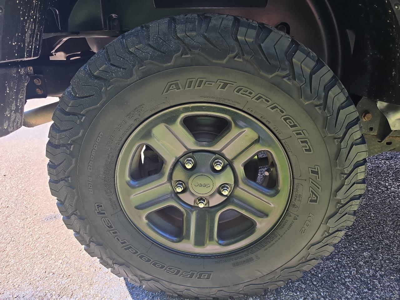 Jeep Wrangler Unlimited 4WD 4dr Sport 2015