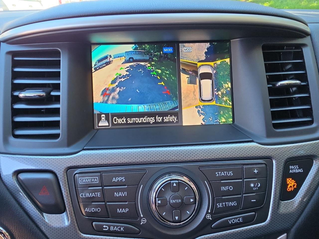 Nissan Pathfinder 4x4 SL 2017