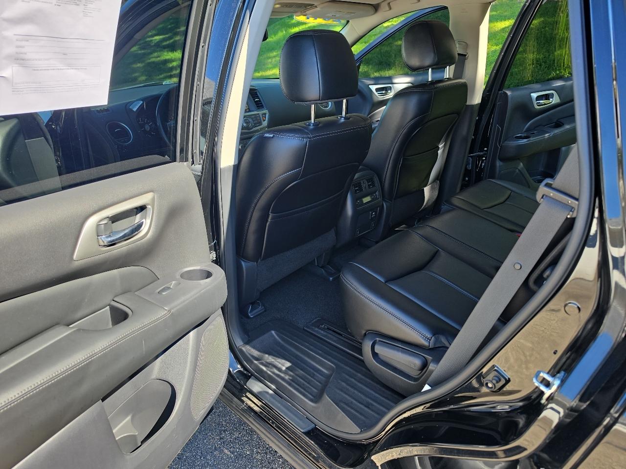 Nissan Pathfinder 4x4 SL 2017