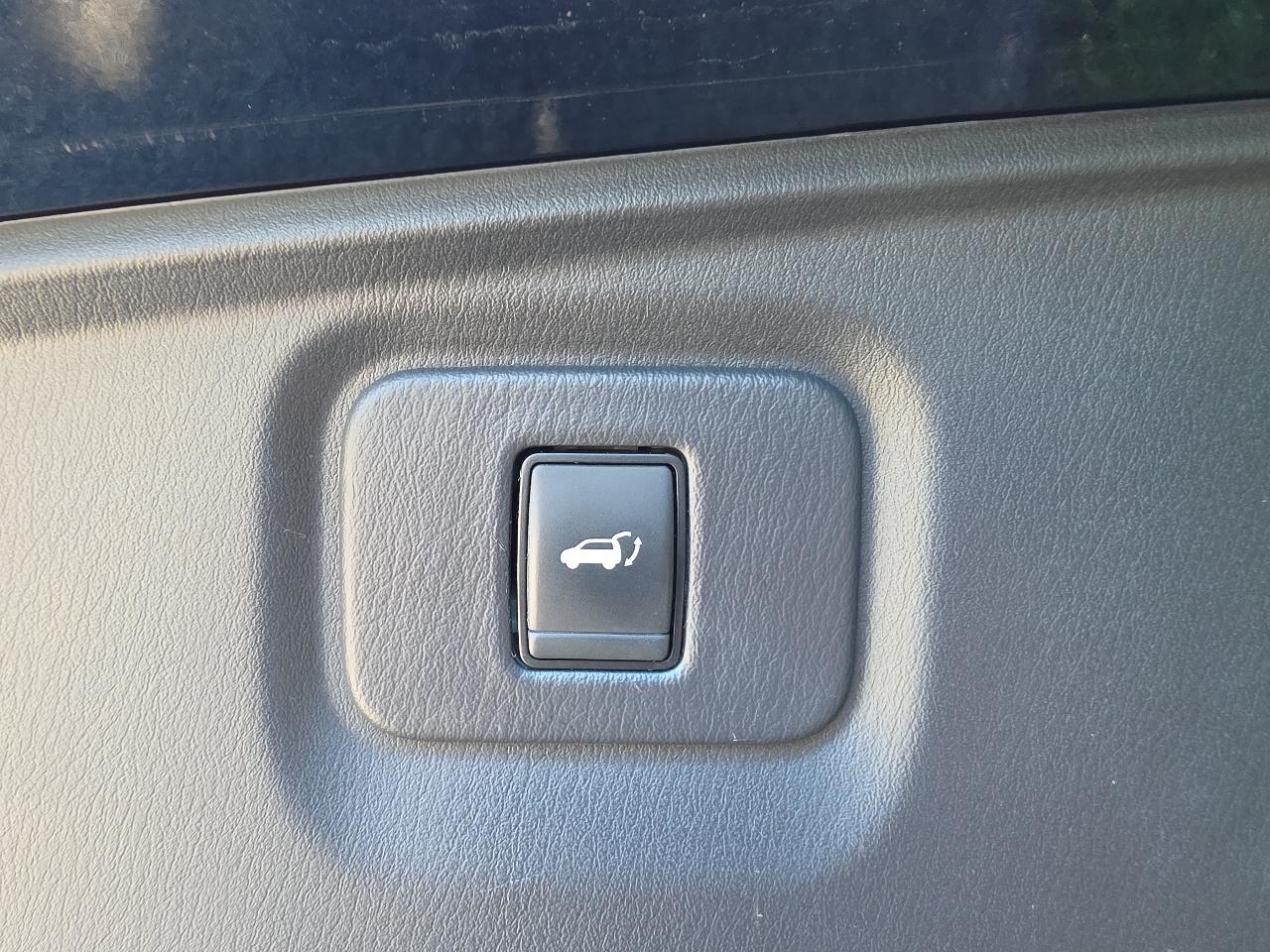 Nissan Pathfinder 4x4 SL 2017