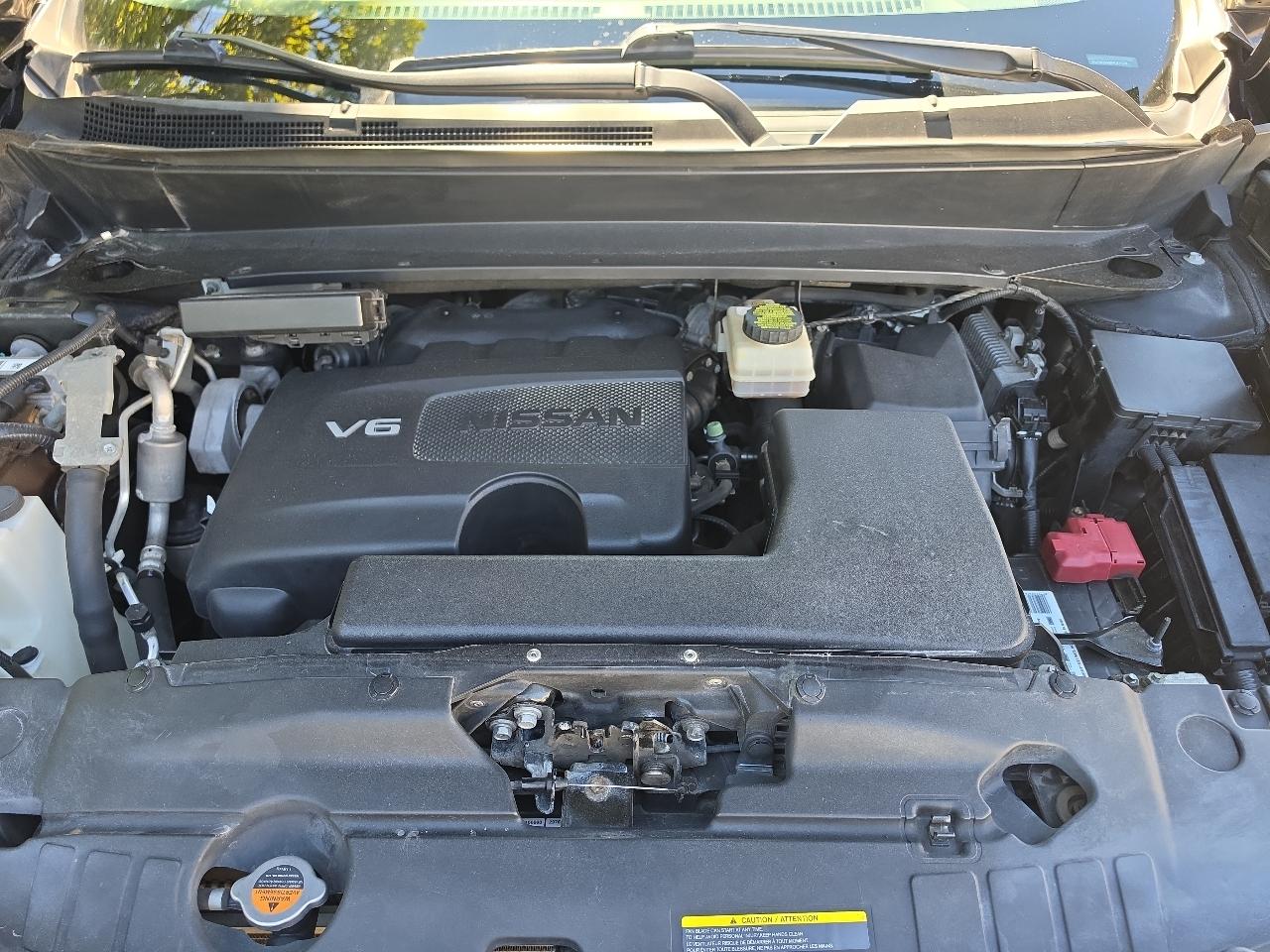 Nissan Pathfinder 4x4 SL 2017