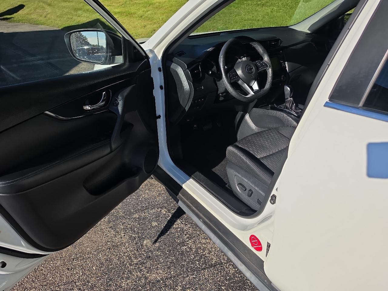 Nissan Rogue FWD SV 2020