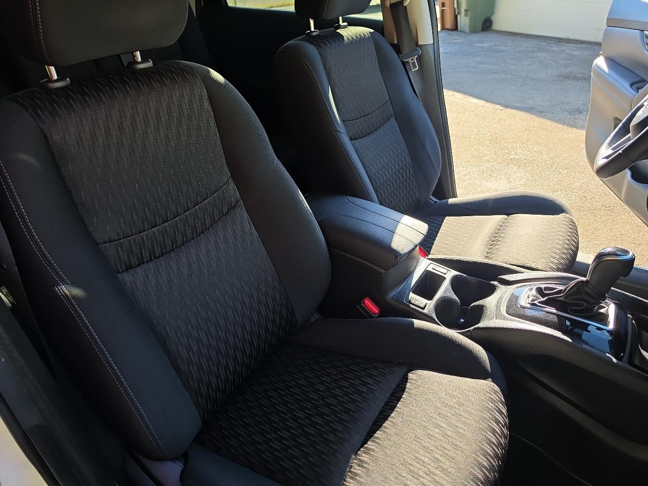 Nissan Rogue FWD SV 2020