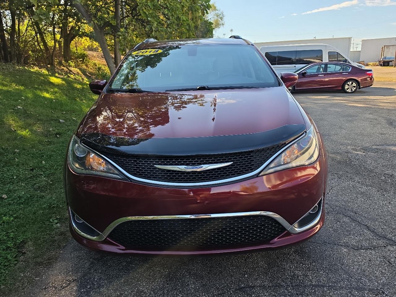 Chrysler Pacifica Touring L FWD 2018