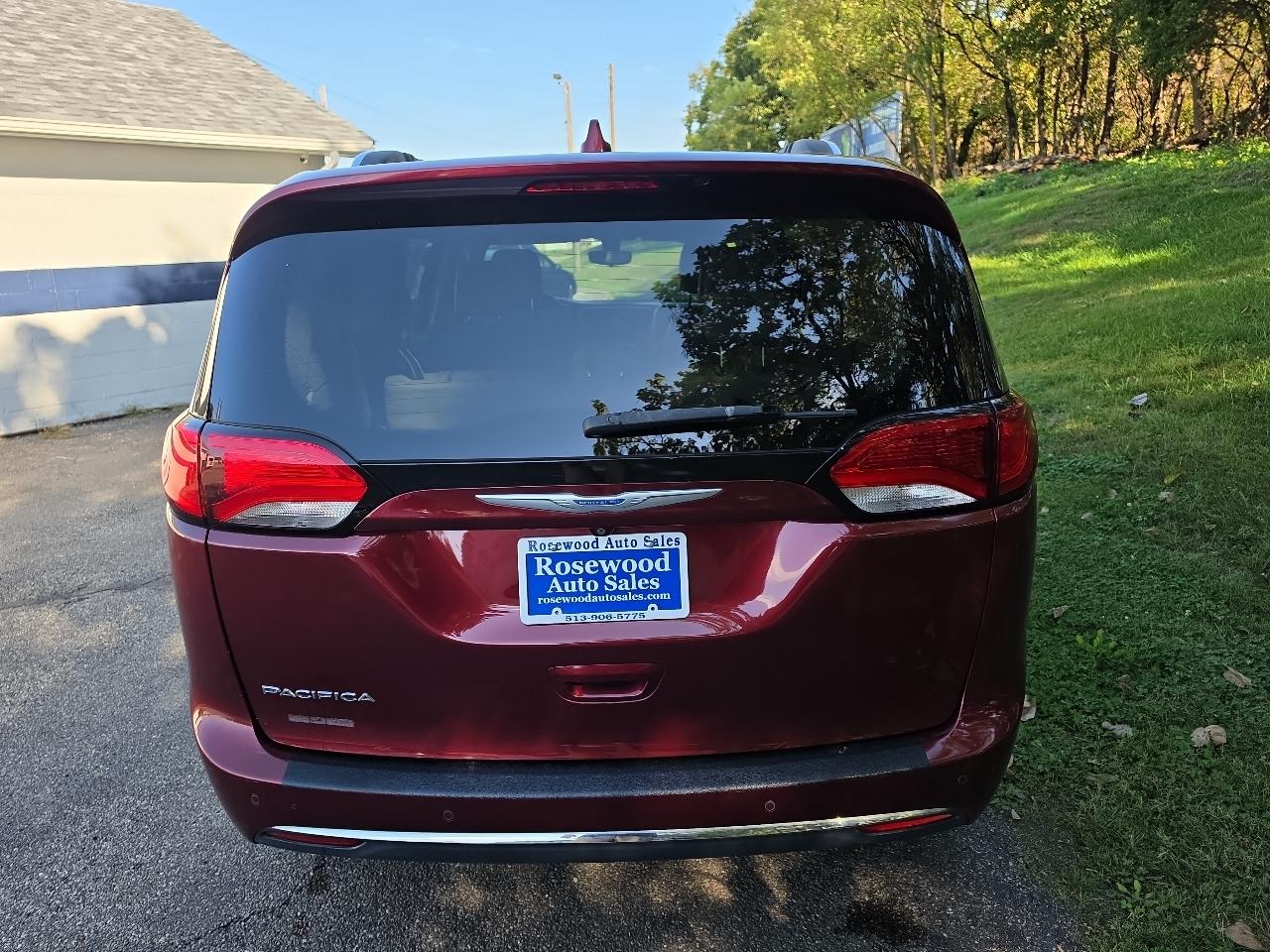 Chrysler Pacifica Touring L FWD 2018