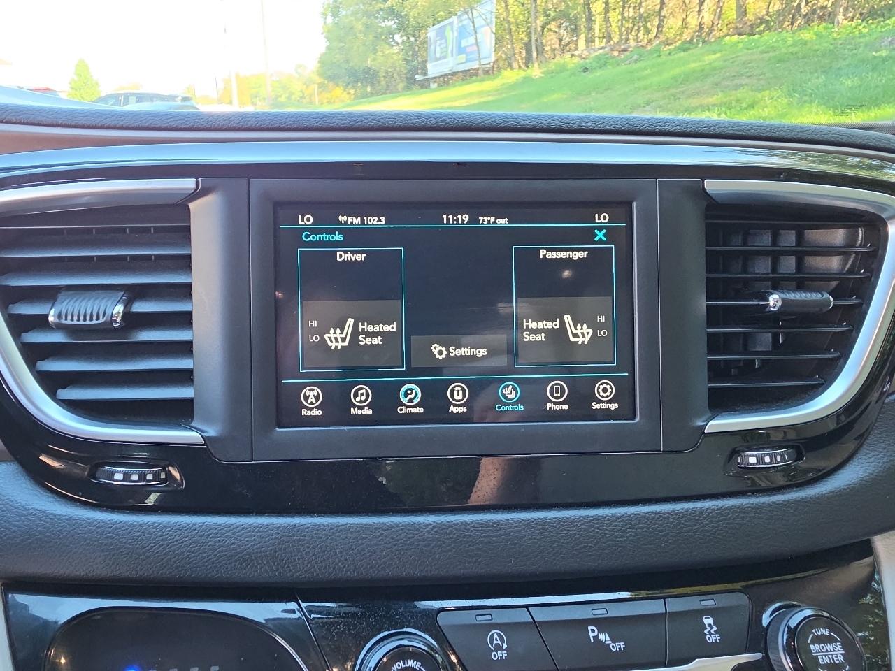 Chrysler Pacifica Touring L FWD 2018