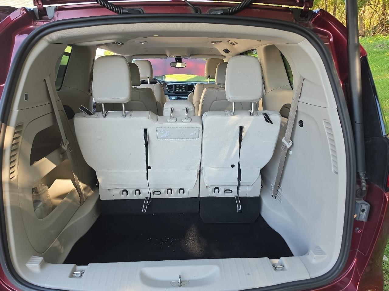 Chrysler Pacifica Touring L FWD 2018
