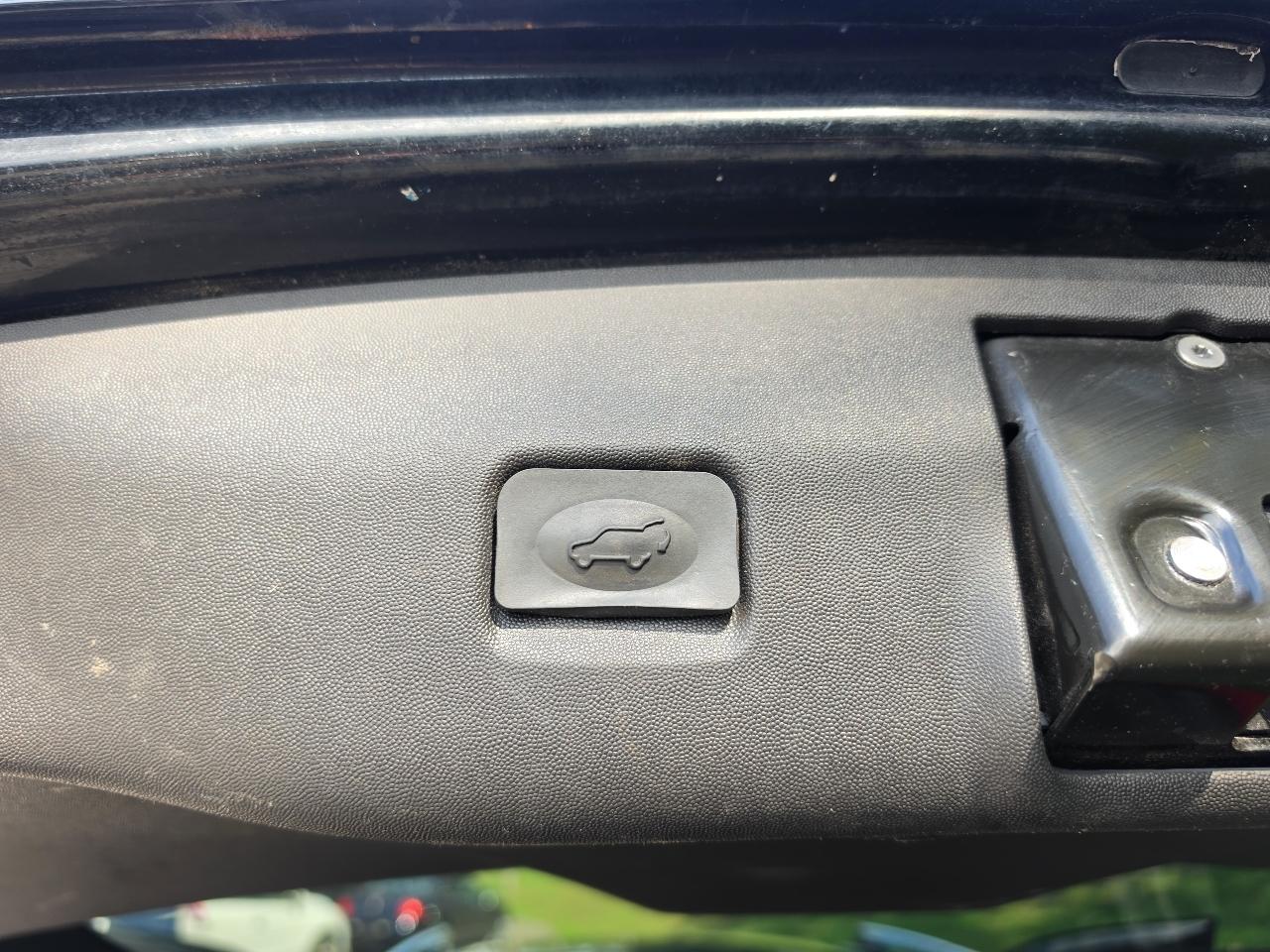 Cadillac SRX AWD 4dr V6 2008