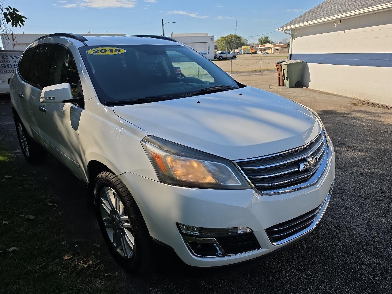 Chevrolet Traverse AWD 4dr LT w/1LT 2015
