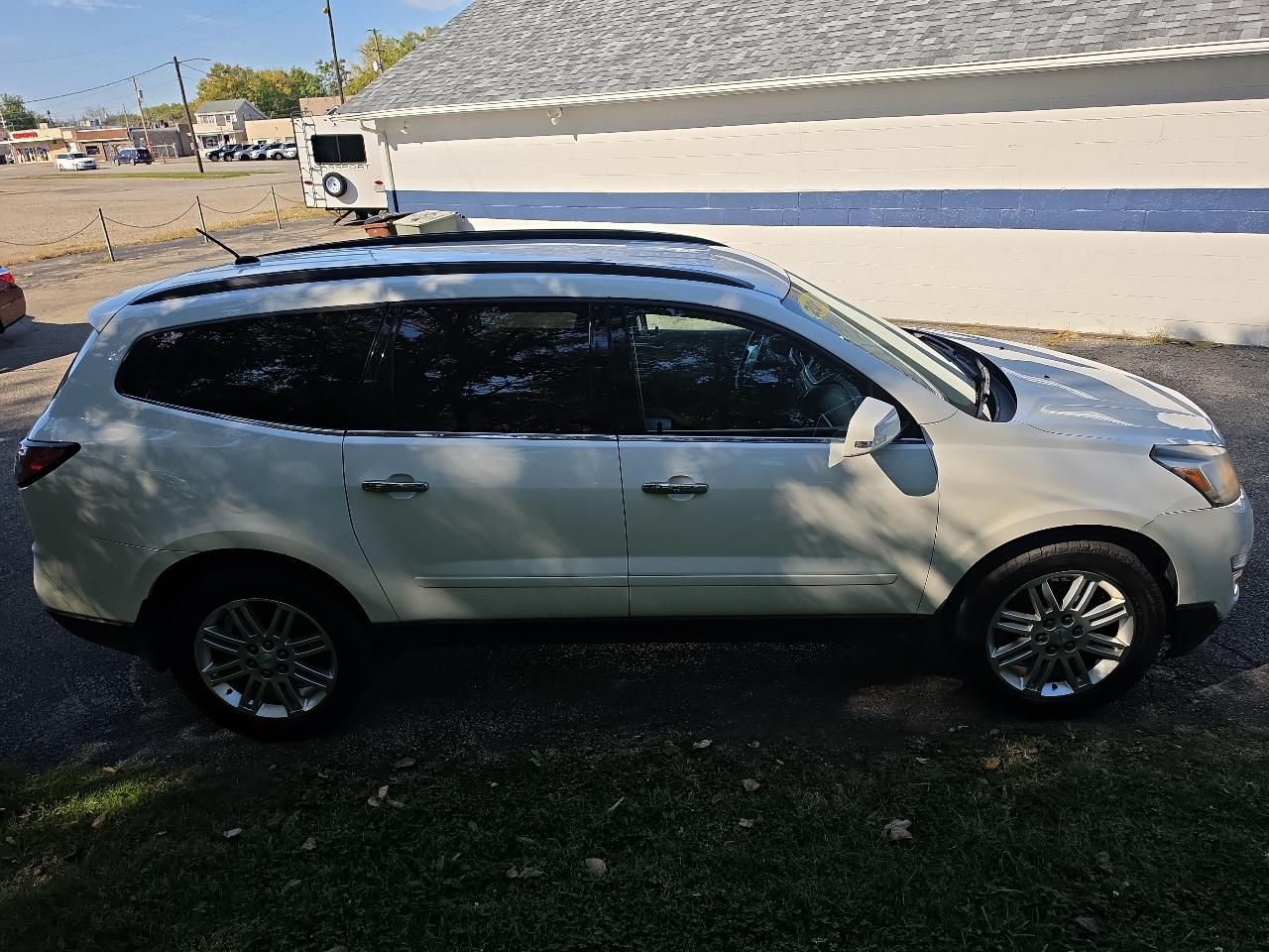 Chevrolet Traverse AWD 4dr LT w/1LT 2015