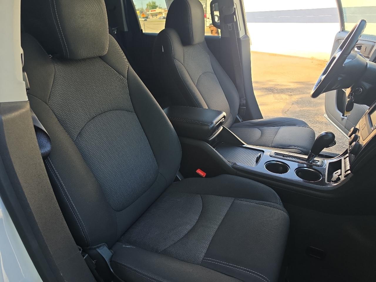 Chevrolet Traverse AWD 4dr LT w/1LT 2015