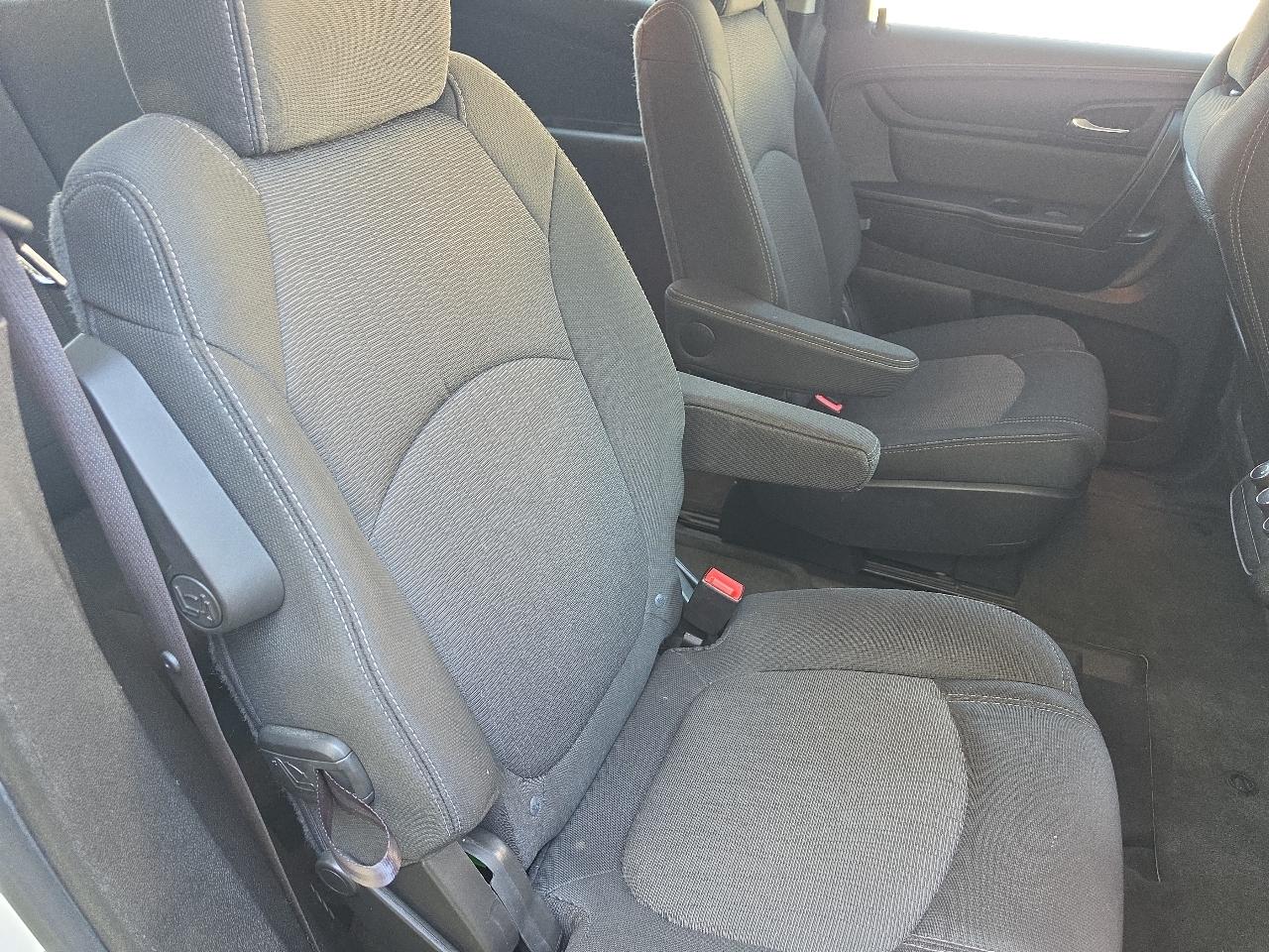 Chevrolet Traverse AWD 4dr LT w/1LT 2015
