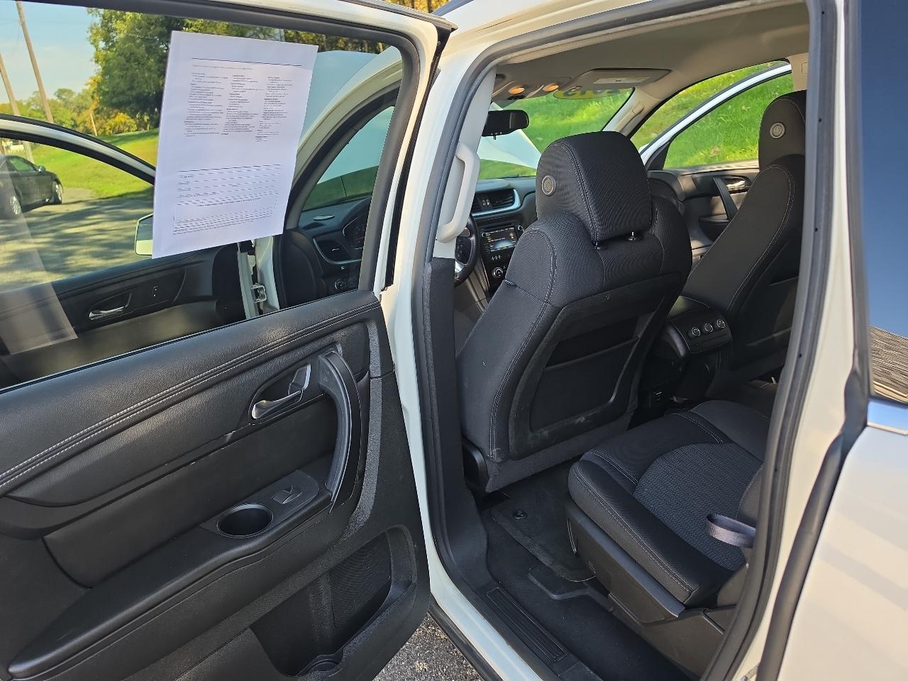 Chevrolet Traverse AWD 4dr LT w/1LT 2015