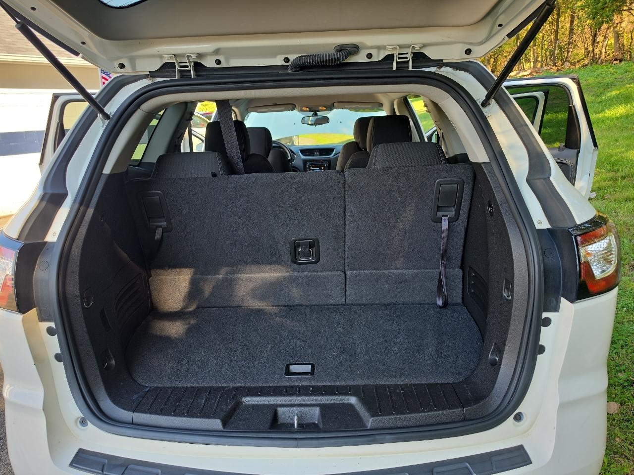 Chevrolet Traverse AWD 4dr LT w/1LT 2015