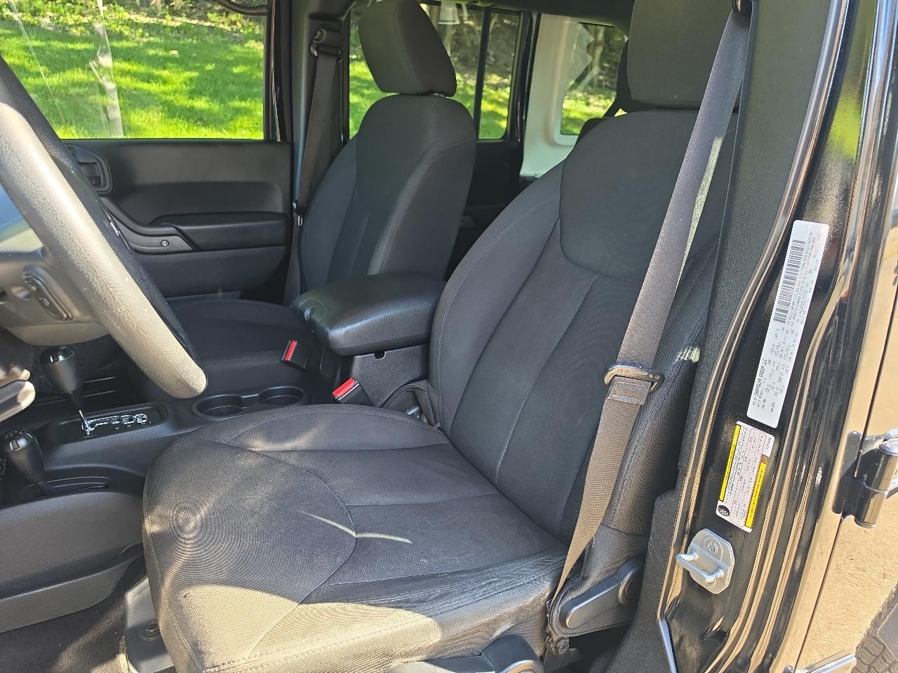 Jeep Wrangler Unlimited 4WD 4dr Sport 2014
