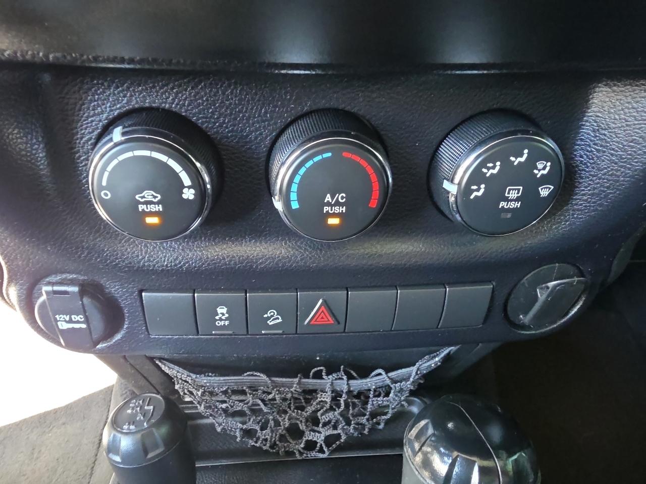 Jeep Wrangler Unlimited 4WD 4dr Sport 2014