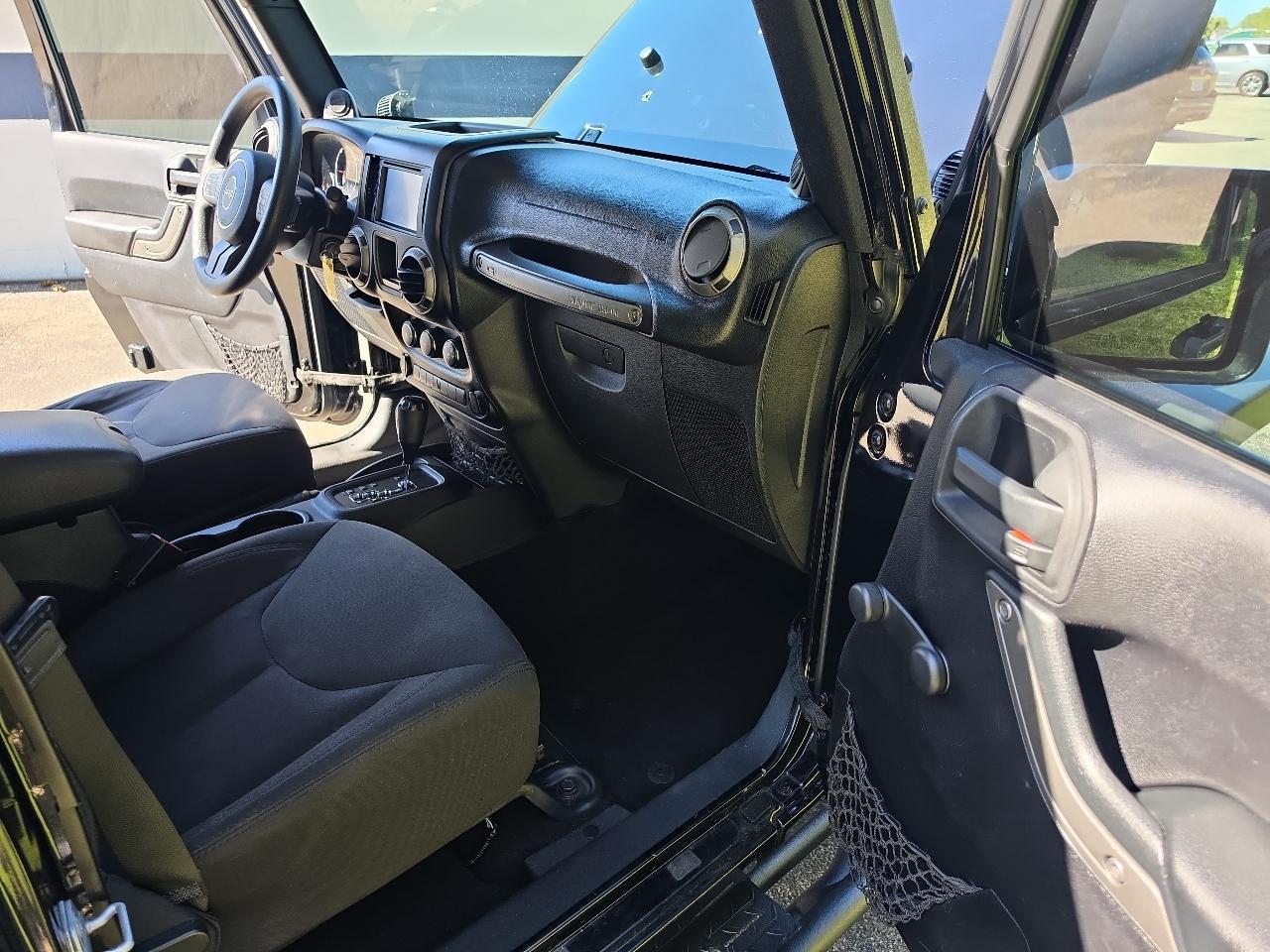 Jeep Wrangler Unlimited 4WD 4dr Sport 2014