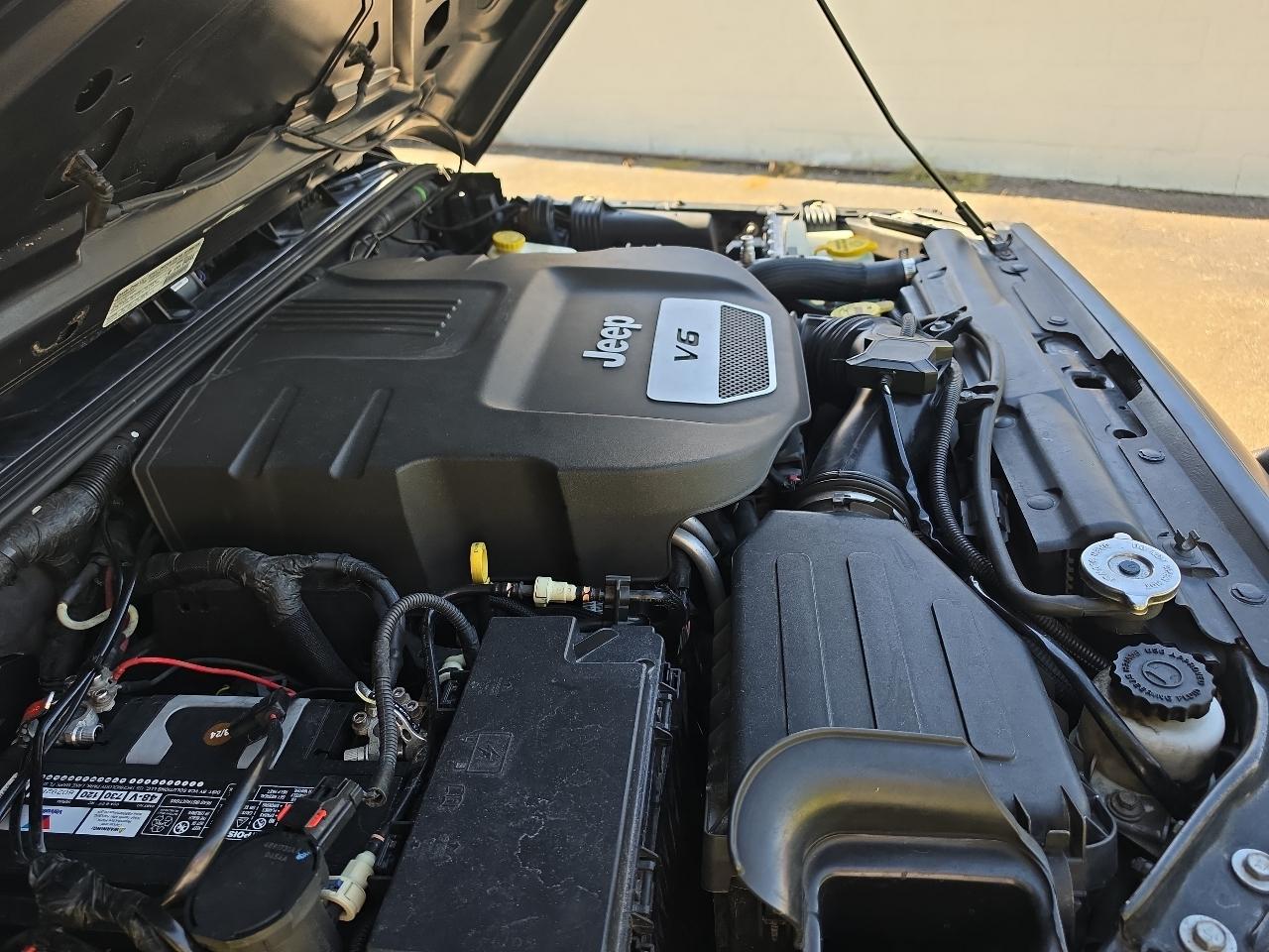 Jeep Wrangler Unlimited 4WD 4dr Sport 2014
