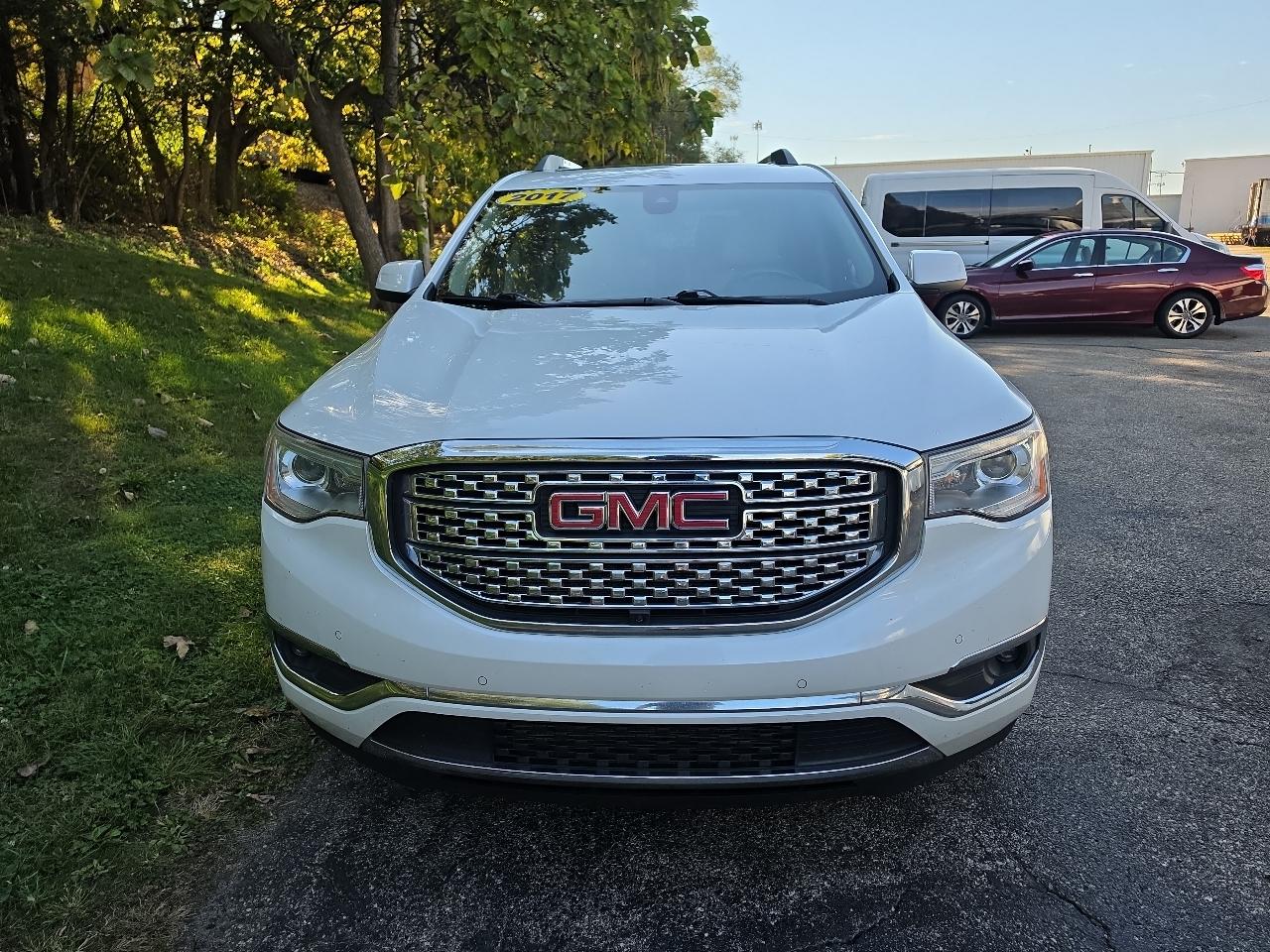 GMC Acadia FWD 4dr Denali 2017