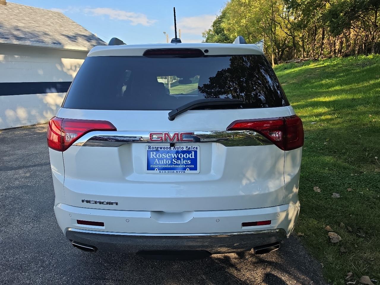 GMC Acadia FWD 4dr Denali 2017