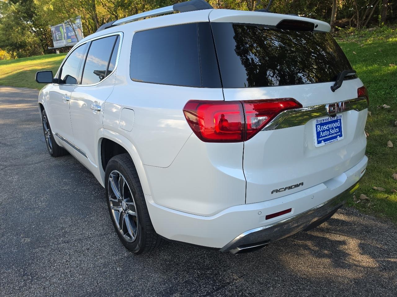 GMC Acadia FWD 4dr Denali 2017
