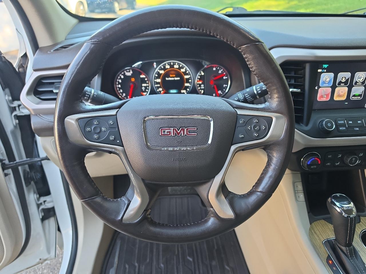 GMC Acadia FWD 4dr Denali 2017