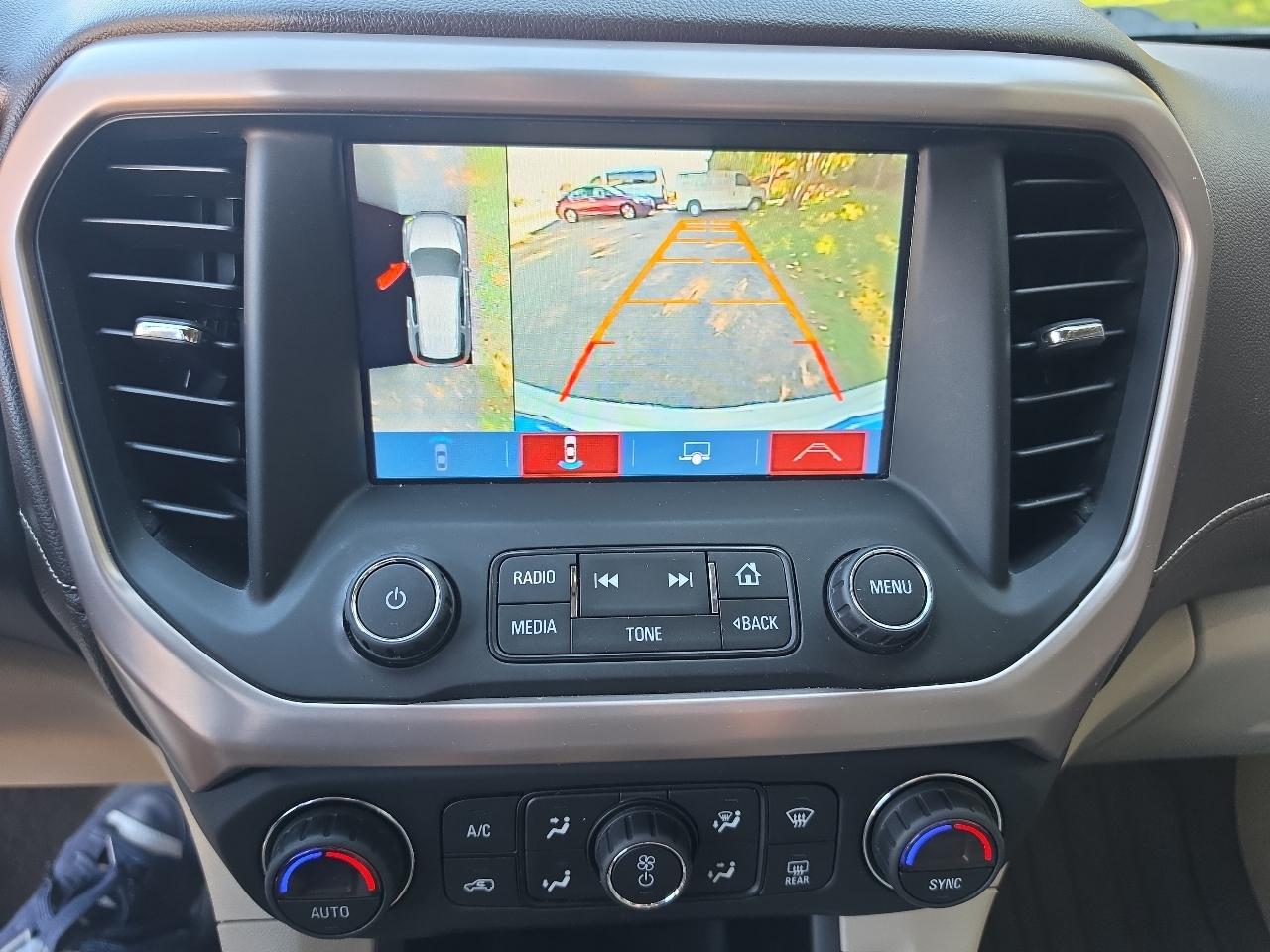 GMC Acadia FWD 4dr Denali 2017